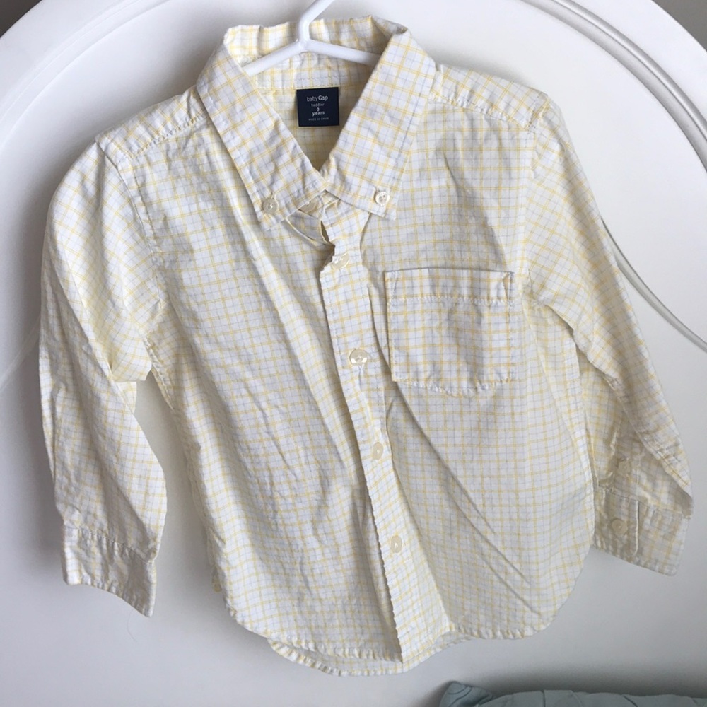 NWOT Gap Yellow Button Down Size 3